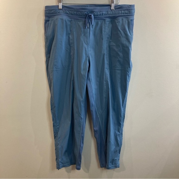 LULULEMON Sz  14 Crop Dance Studio Multiple Pockets Drawstring At Hems Pants - Picture 2 of 10